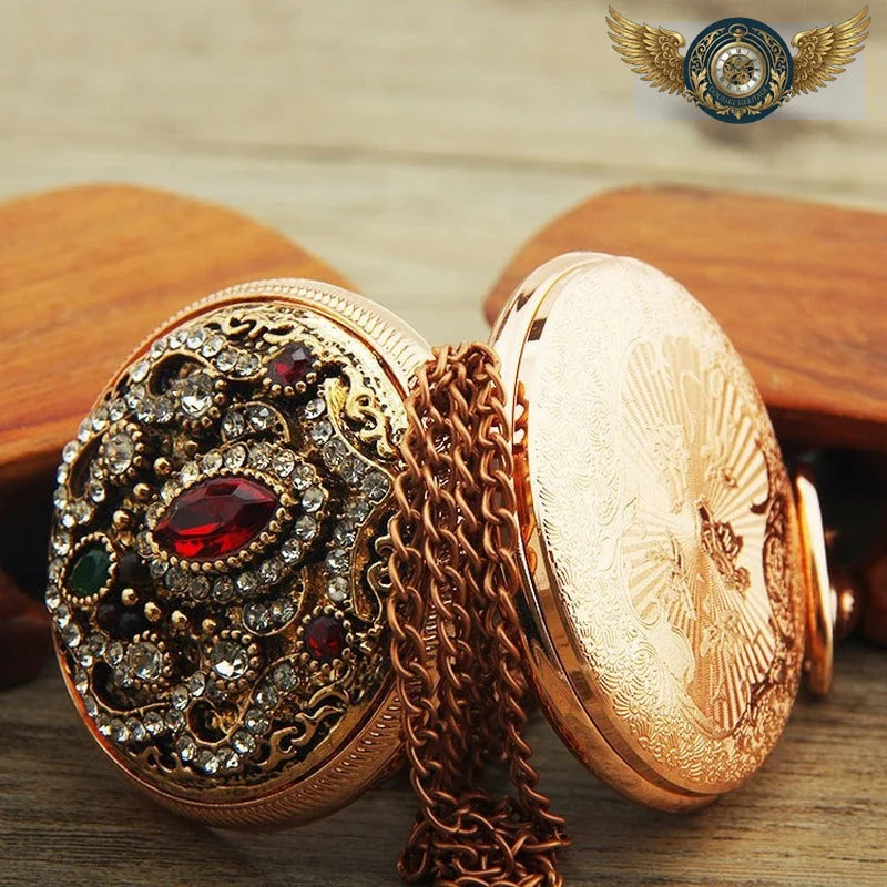 Médaillon Rococo – Montre Pendentif Chasseur Doré & Strass - Vue 3 - Gousset-heritage